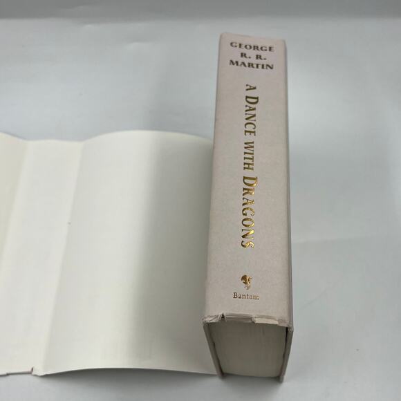 George Martin A Dance With Dragons Hardcover Book HBO Game Of Thrones - Picture 11 of 12
